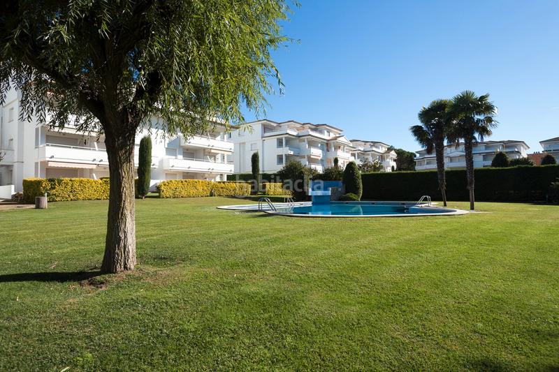 Foto 0d7a0121-143c-4518-8a4d-b272cfd56b74. Ático fantastico con licencia turistica en la comunidad green mar 1 en Pals