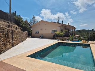 Chalet en Avinguda de can turiols 24b. Casa con permiso turistico