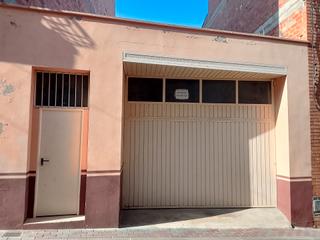 Aparcament cotxe a Alguaire. Almacn en venta en alguaire