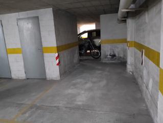 Aparcament cotxe a Centre Històric. Gran plaza de parking en venta en la bordeta