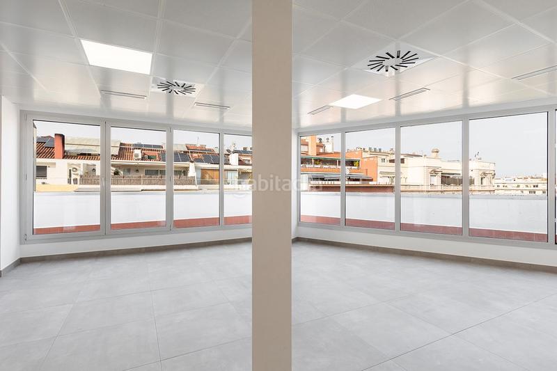 Foto 51cec571-15b5-4399-b79d-1c303ec48c2b. Alquiler oficina en carrer de beethoven 15 oficina disponible en francesc macià en Barcelona