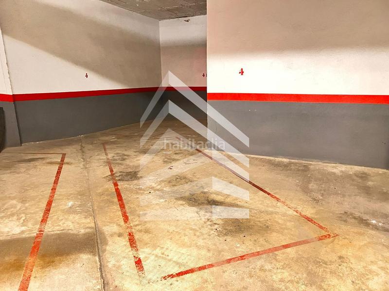 Foto 85c8f8e5-2c9e-4171-9a32-3395ec87bfd6. Parking coche en Sants-Badal Barcelona