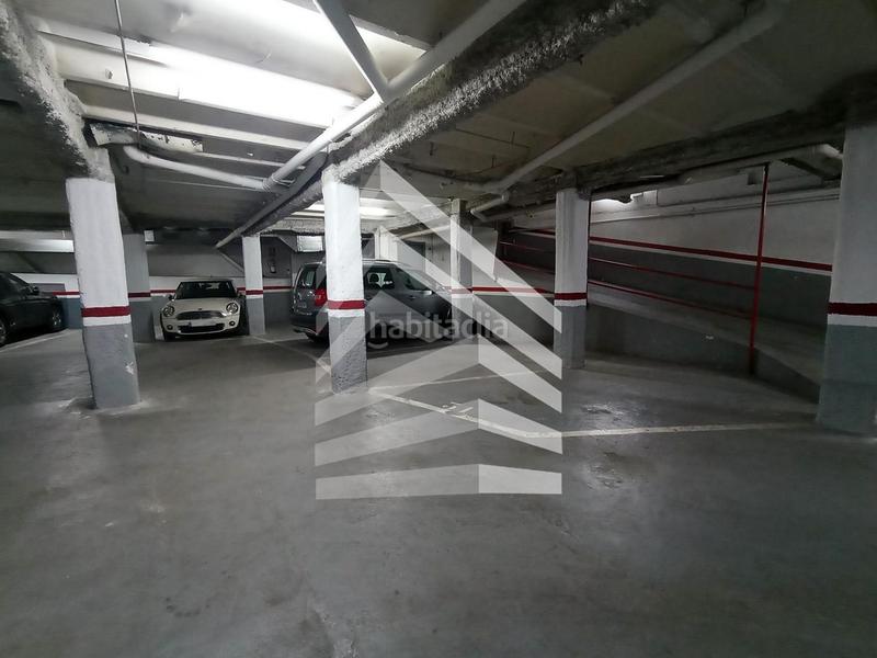 Foto 521a7738-b12d-47af-87b5-fb47eb9df3fb. Parking coche en Sants-Badal Barcelona