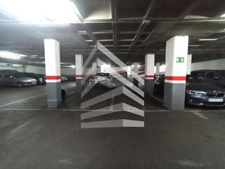 Aparcament cotxe  Carrer de l'equador