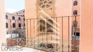 Flat  Carrer de l'hospital