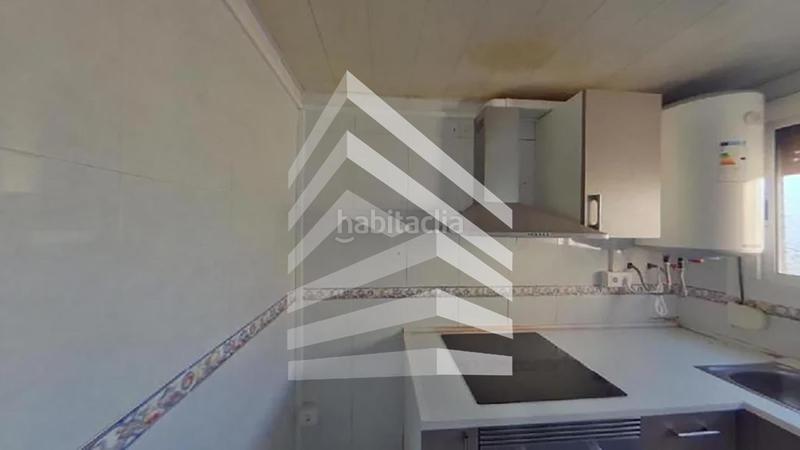 Foto 0369998e-eca6-42ee-adf0-a815c2f6713d. Piso en Can Mariner Santa Coloma de Gramenet
