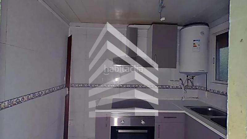 Foto 239d8be4-105f-4d79-8090-f7337c22515d. Piso en Can Mariner Santa Coloma de Gramenet