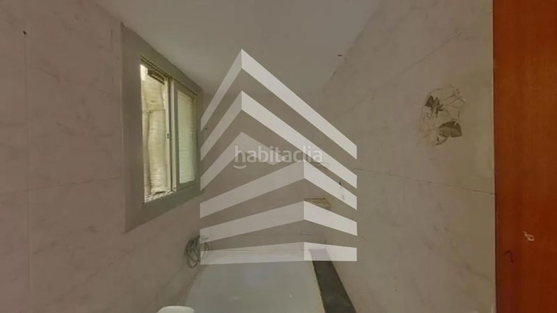 Foto e2bba4bb-33e4-46b6-bd89-6a46b1c3de51. Etagenwohnung in Llefià Badalona