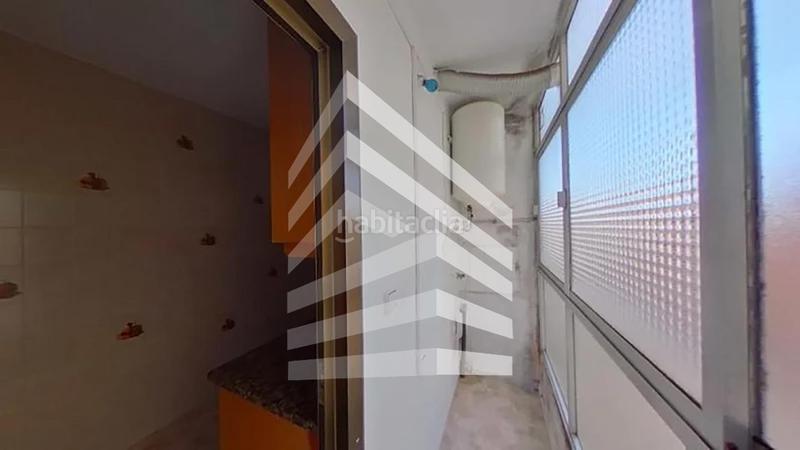 Foto b5a6f7b3-e53d-45ee-b3dd-ae0a37a15a1a. Piso en Rocafonda Mataró