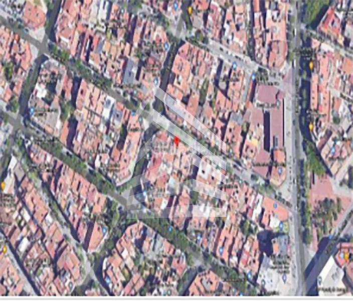 Foto b1ece81b-1763-4c3d-acae-3d6448e4d89a. Aparcament cotxe a Guinardó Barcelona