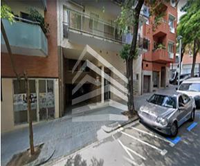 Aparcament cotxe a Carrer de Villar