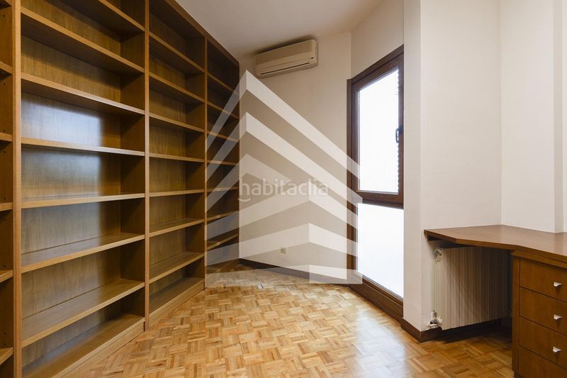 Foto 326fd438-55ff-4158-9d1b-0e8e6aebe12b. Pis amb calefacció aparcament a Sant Gervasi - Bonanova Barcelona