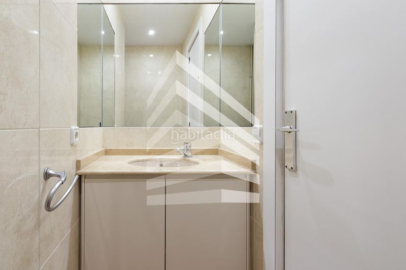 Foto a1ee8375-037c-477a-a60e-a5427b388a3a. Pis amb calefacció aparcament a Sant Gervasi - Bonanova Barcelona