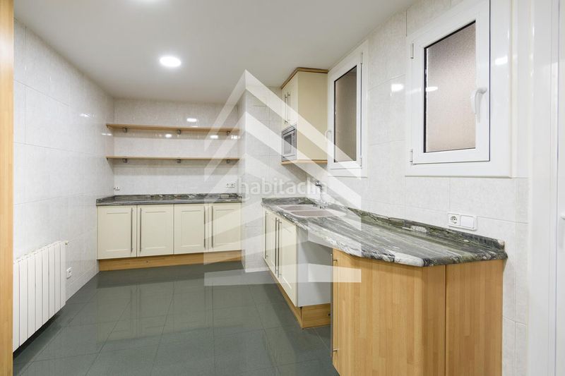 Foto e88d4e03-37e4-459d-af2d-1ed3c4650776. Pis amb calefacció aparcament a Sant Gervasi - Bonanova Barcelona