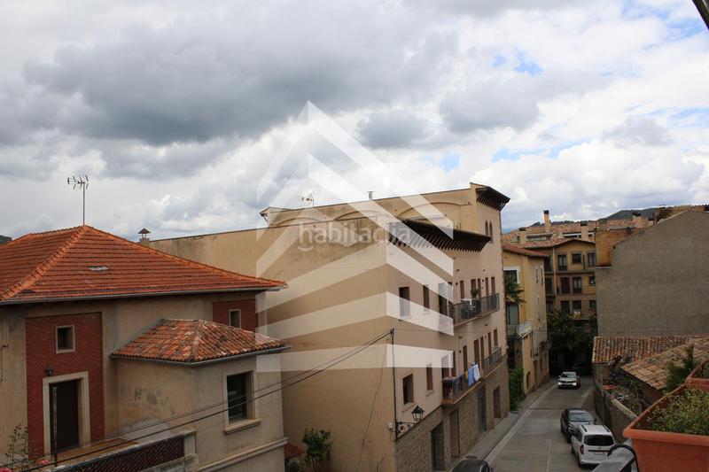 Foto fdb6215b-0e67-4281-8759-2dd809690e83. Piso en Solsona