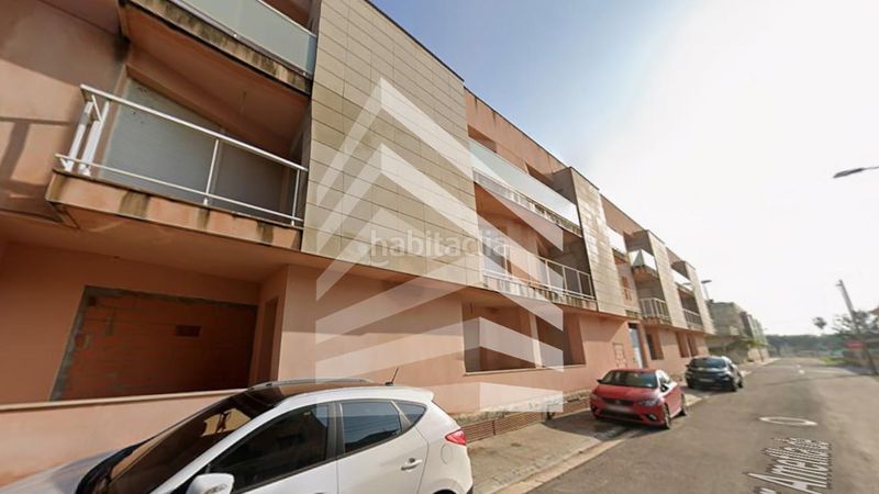 Foto 44ef180b-2305-47a7-b868-408d6d41840a. Edificio en Deltebre