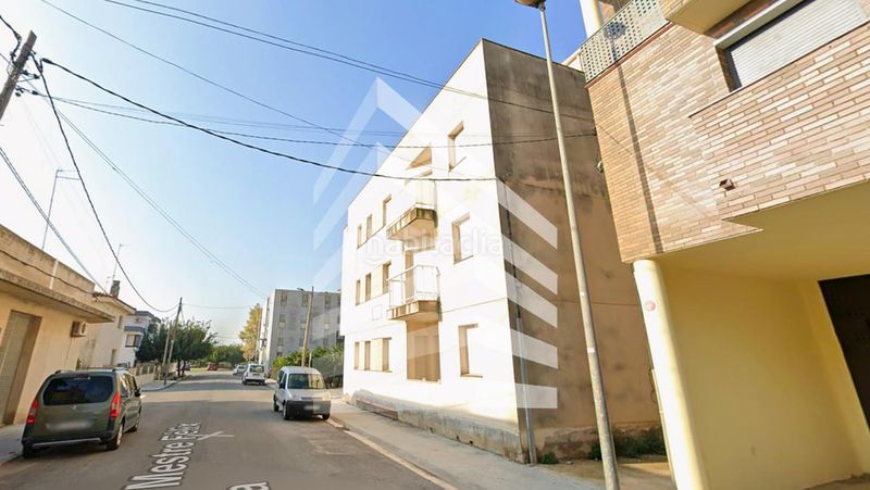Foto 4d47f9b8-2663-4767-890a-1643d49bbf0d. Edificio en Deltebre