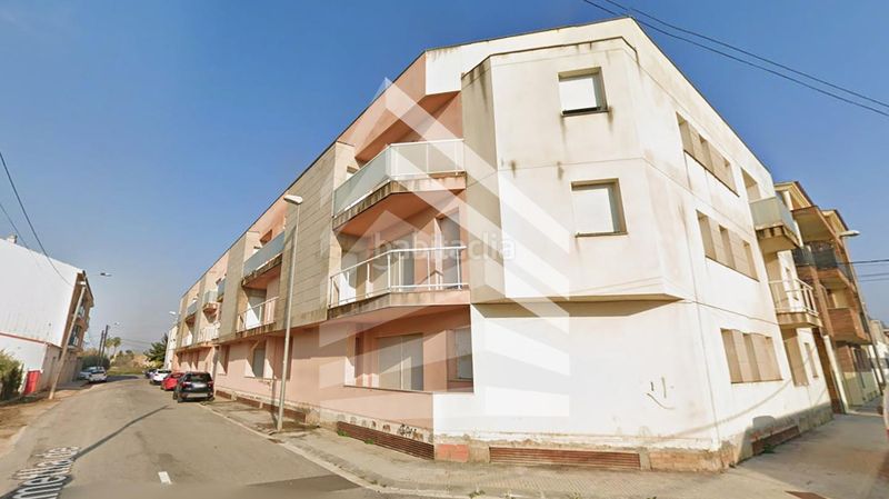 Foto 73ef0219-e99f-46ee-8d9a-0027ee372acc. Edificio en Deltebre
