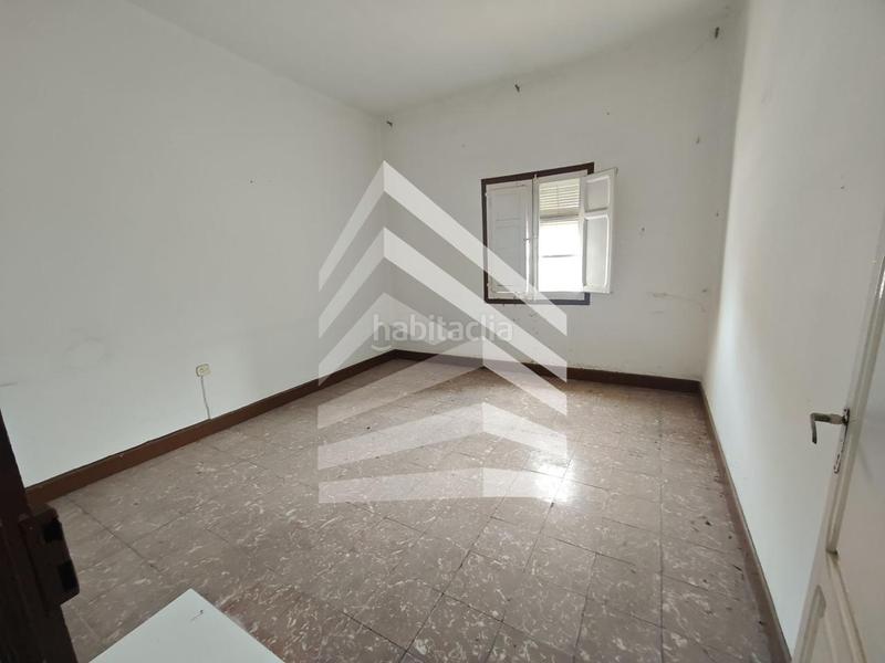 Foto 7e5b9322-baf2-4276-bd81-155fc8ad31f1. Edificio en Pobla de Segur (La)