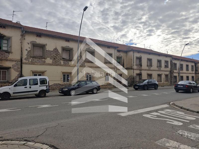 Foto a3a88d1c-4a8b-4f41-9038-c75c9228fbb5. Edificio en Pobla de Segur (La)