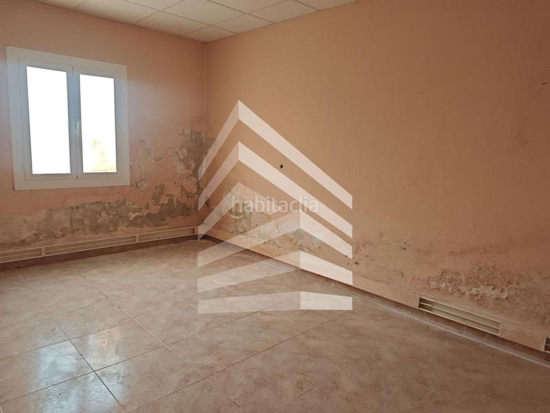 Foto b57e6797-b12c-4d06-9211-f3c3ef60e385. Edificio en Pobla de Segur (La)