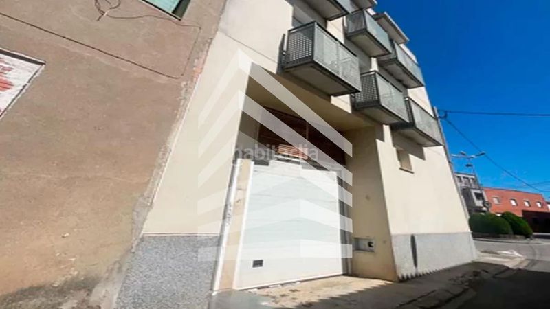 Foto eb759aec-9189-4a57-a2ec-baf4a86f5d0c. Edificio en Vilanova de la Barca