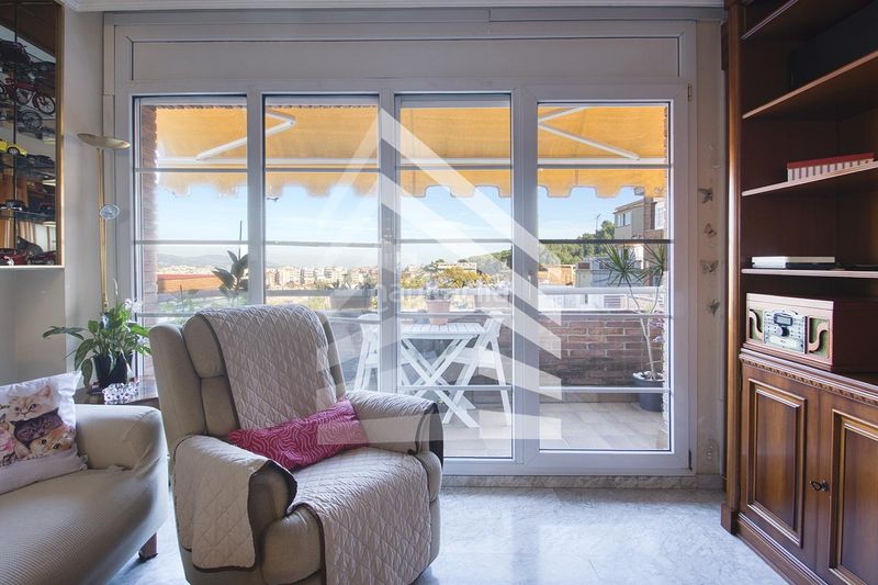 Foto 4e9cdfa9-a9e7-410d-886b-f20f2e0fe617. Casa amb calefacció a La Font d´en Fargues Barcelona