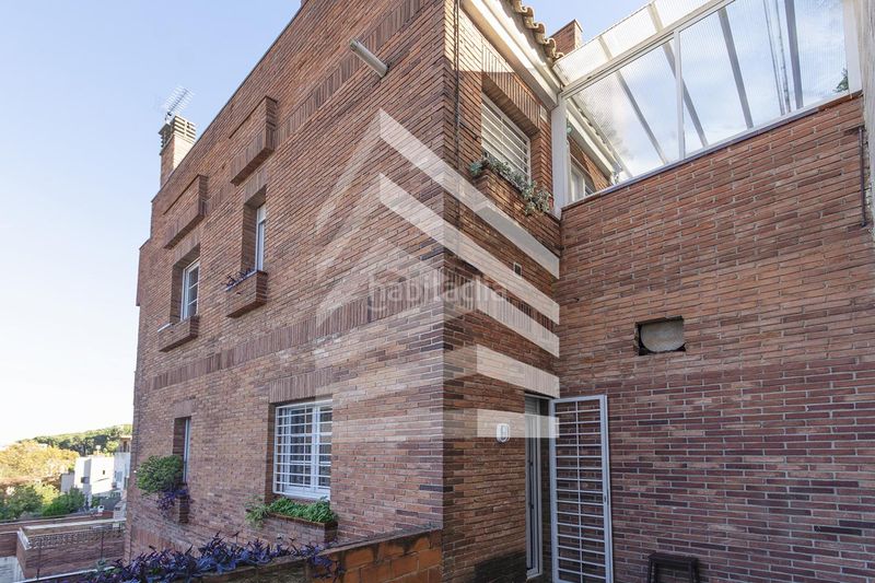 Foto 4f3b8987-af69-4773-a705-08b2e4787e40. Casa amb calefacció a La Font d´en Fargues Barcelona