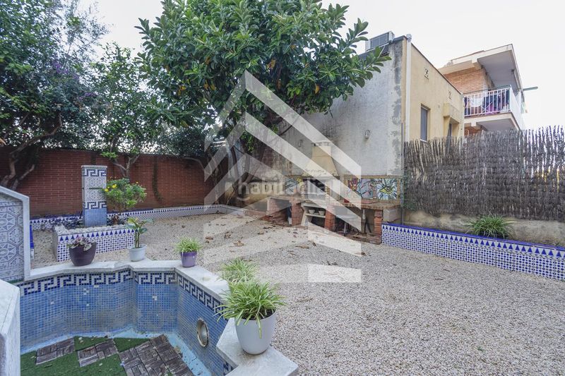 Foto 77ad55c9-f15d-4e6f-9f28-2b28d5c49061. Casa amb calefacció a La Font d´en Fargues Barcelona