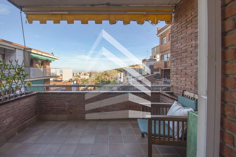 Foto 93f074ea-28b0-43fd-a0d4-dbff26e48665. Casa amb calefacció a La Font d´en Fargues Barcelona