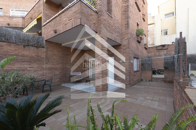Foto ffc2ac4e-0d73-4ca1-9e1e-0453d54c3fc3. Casa amb calefacció a La Font d´en Fargues Barcelona