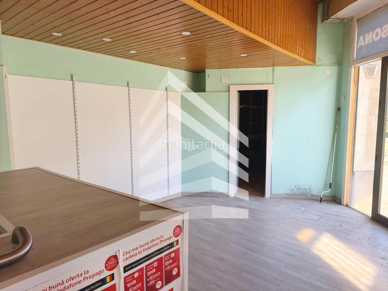 Foto 21181f2b-3bd4-47ef-80c6-201bf70640c3. Location local commercial dans Solsona