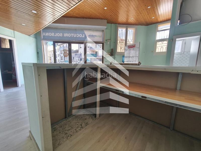Foto fdd52b77-5b00-4947-8e4d-d012a7bf88bd. Location local commercial dans Solsona