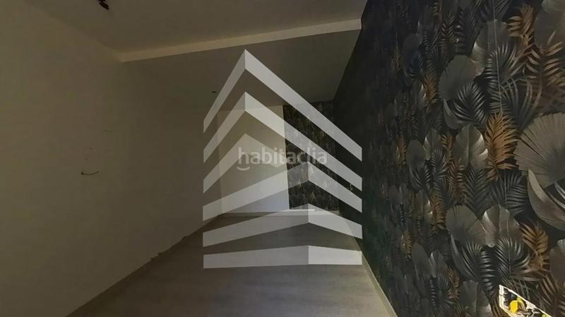 Foto d9a62d7f-71a4-48c3-8ae9-6e2ad0e9b4b1. Piso en Raval Barcelona