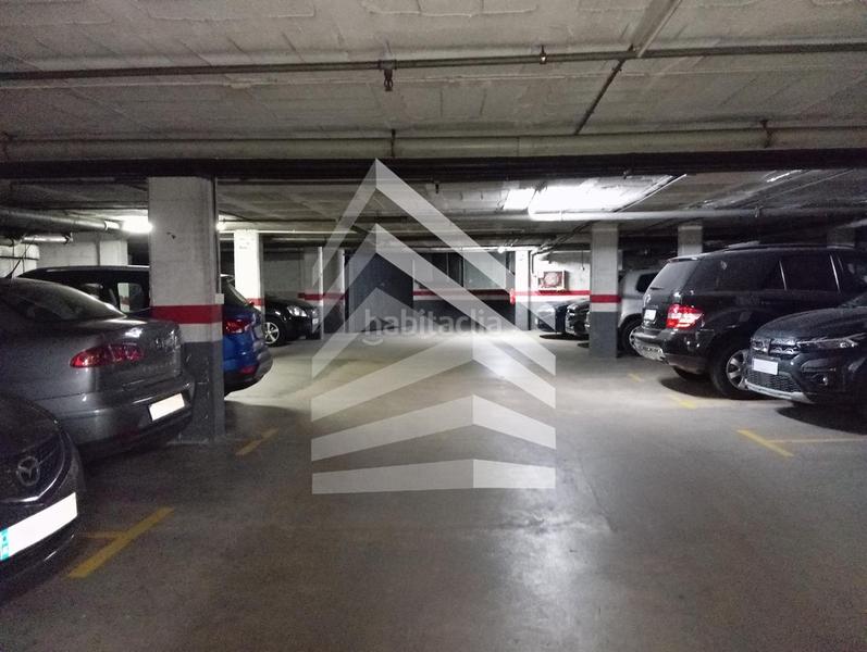 Foto f268ebcc-4880-4555-b0c6-dc83c894f905. Autoparkplatz in Barri de les Corts Barcelona