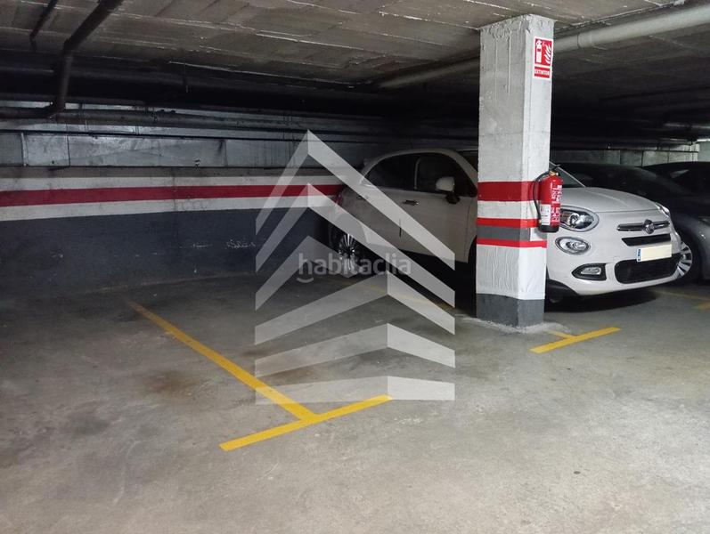 Foto 25acf6f2-7687-4888-8f57-da3d61dea74f. Parking voiture dans Barri de les Corts Barcelona