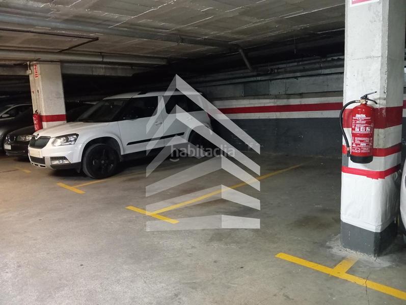 Foto 5470cede-cb54-4d49-b8b4-8645c5f04324. Parking voiture dans Barri de les Corts Barcelona