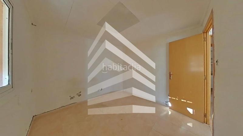 Foto 90d1acdf-e60b-40a2-9046-661865eac3b3. Piano terra in El Raval Santa Coloma de Gramenet