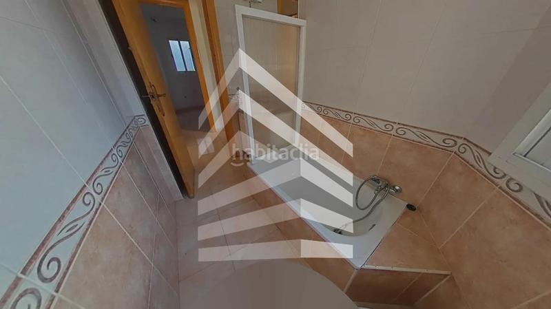 Foto d85f9f15-7ff7-4740-af84-f967f8dcefff. Piano terra in El Raval Santa Coloma de Gramenet