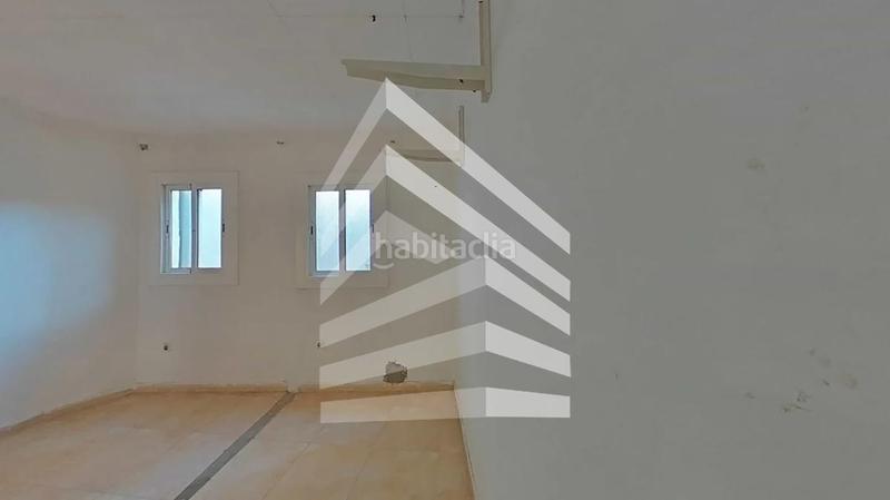 Foto b36c29cb-7544-48a9-bd68-093836ee7e3a. Planta baixa a El Raval Santa Coloma de Gramenet