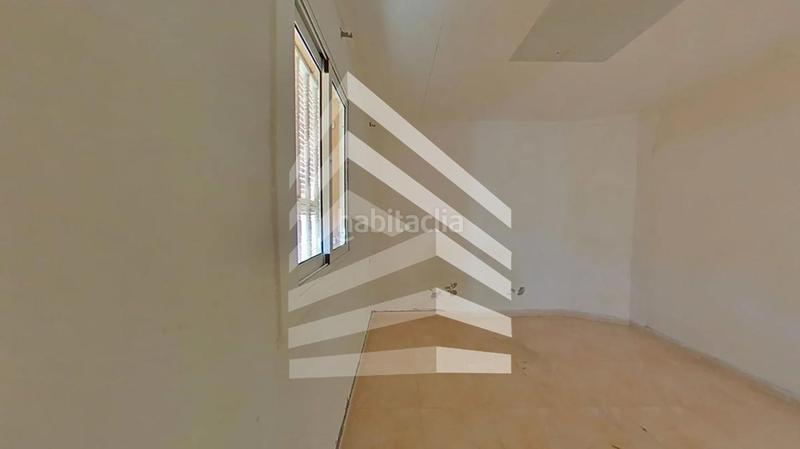 Foto 37397fa7-3ec5-42bc-abbb-39815f71188f. Planta baja en El Raval Santa Coloma de Gramenet