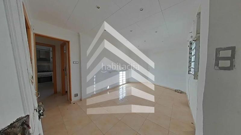 Foto 69123c3a-da0d-42fb-b372-891411358ff7. Planta baja en El Raval Santa Coloma de Gramenet