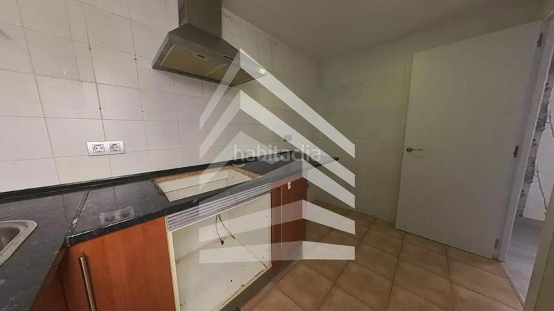 Foto d9e4fe3a-72b9-40f2-b47f-fe4ac8a3b75e. Appartamento in Raval Barcelona