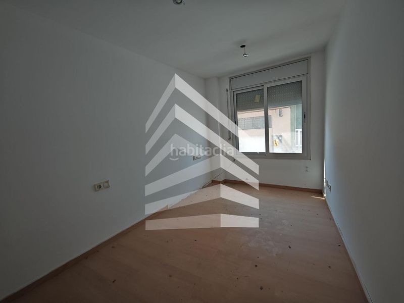 Foto aa89d843-a2ff-43f2-a11b-39f8f8e45dca. Edificio in Alcarràs