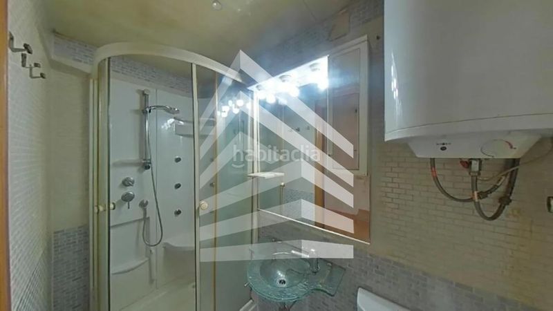 Foto b155ca78-4809-4e62-8a9a-e3ab9f854885. Apartament a El Pedró Cornellà de Llobregat
