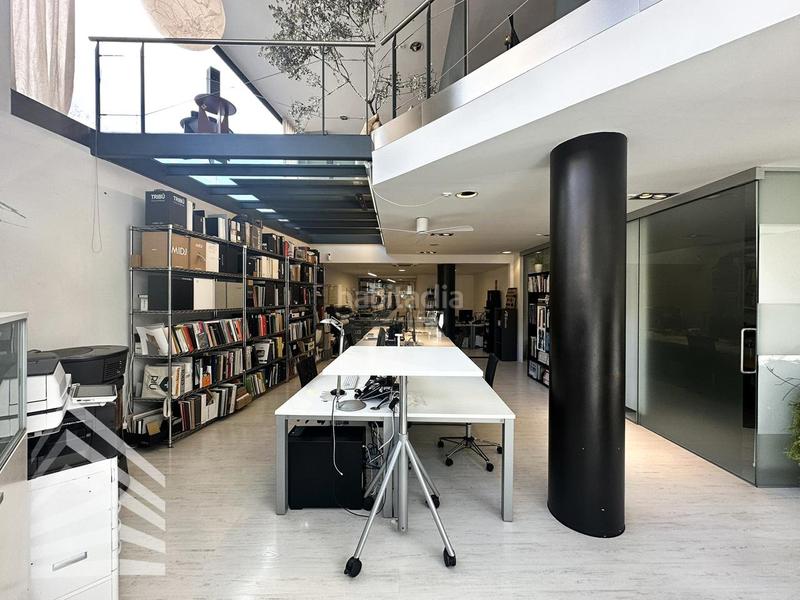 Foto 0385771d-ae05-4375-b06c-ea2f571ebbfb. Local comercial a Solsona