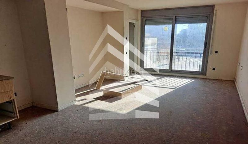 Foto d9b0fb8f-6802-4b54-9f2f-182d72a43e35. Edificio en Alcarràs