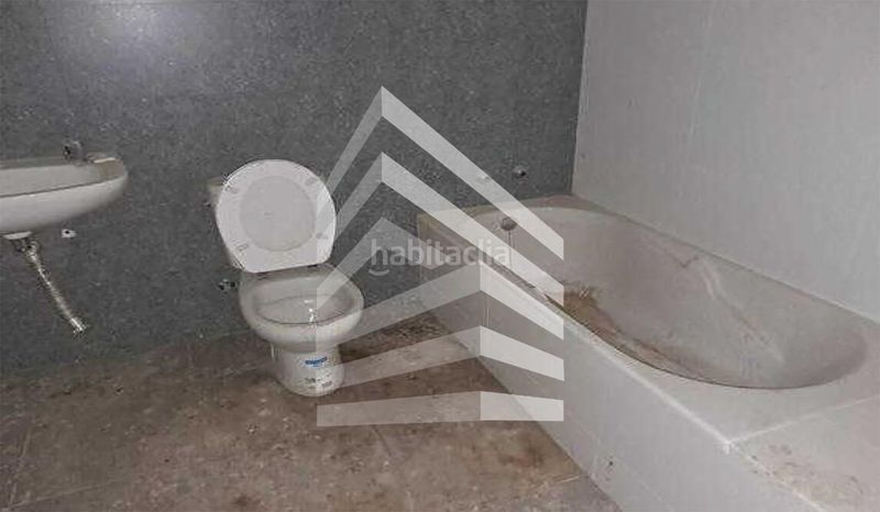 Foto da64258c-8aad-4a53-8186-f2e92a7a72fa. Edificio en Alcarràs