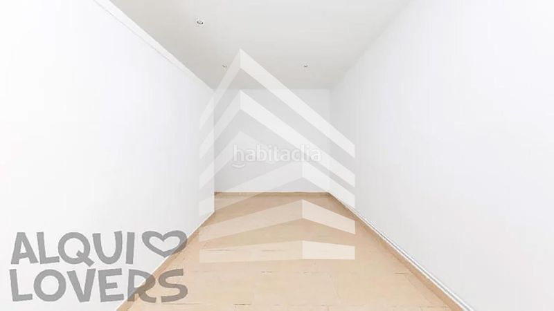 Foto 4c4363e7-f972-44d9-9c91-0f11a2265e8a. Pis amb calefacció a Sants Barcelona