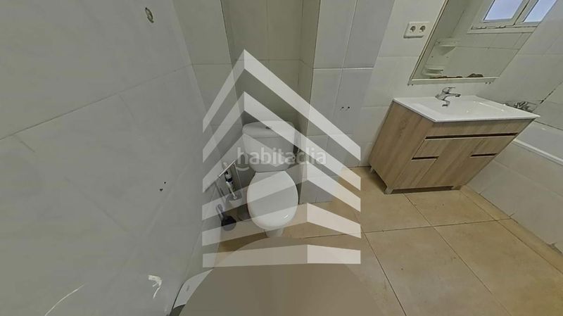 Foto 0bd76248-4e3f-4a43-bfc7-cdac8238b167. Planta baixa a Poblenou Barcelona